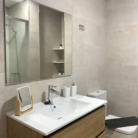 Apartment Playa Cerca, Wifi Gratis - Centrico Y Renovado Guia de Isora (Tenerife)