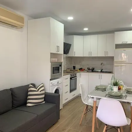 Playa Cerca, Wifi Gratis - Centrico Y Renovado Guia de Isora (Tenerife)